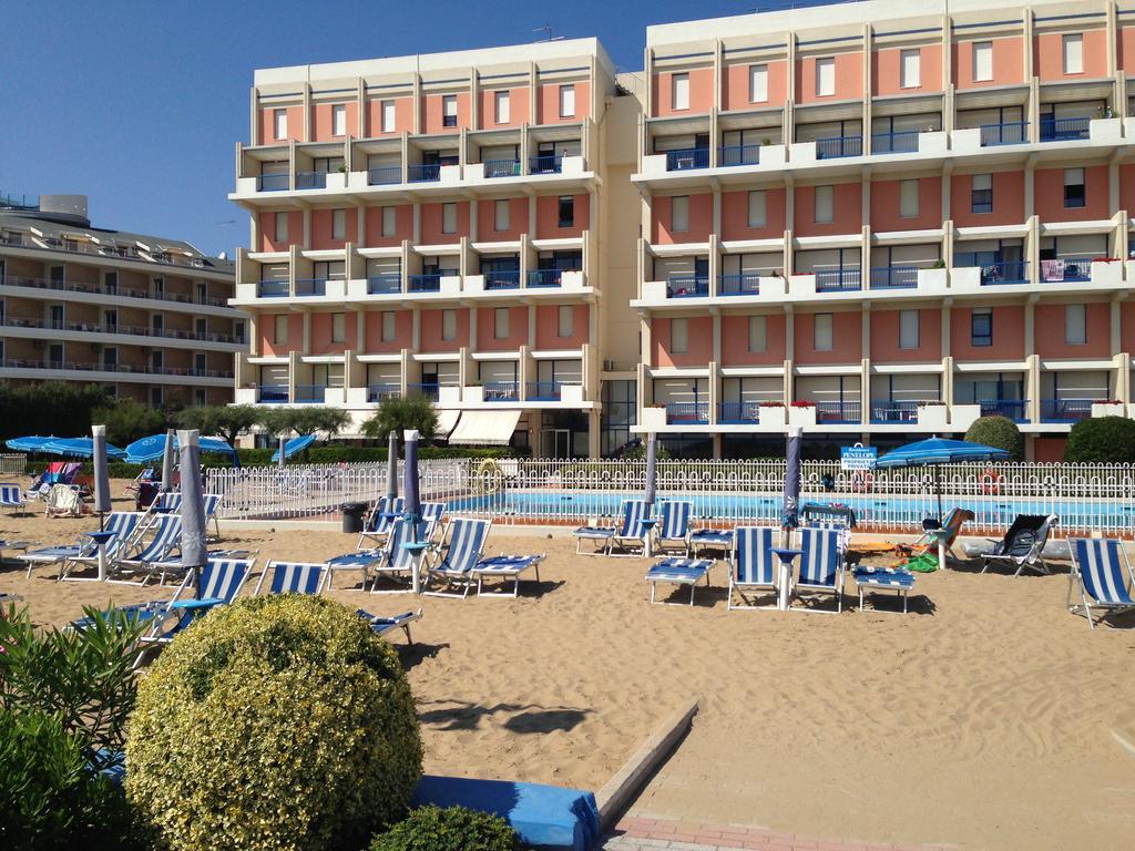 Residence Penelope - Walterigato Apartments Solo Per Famiglie Лідо-ді-Єзоло Екстер'єр фото