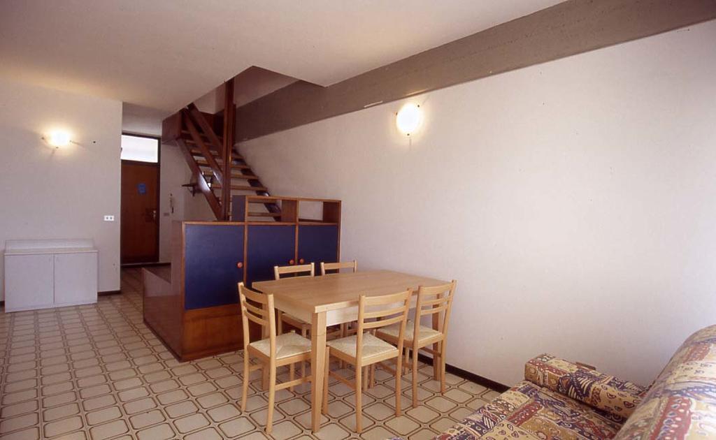 Residence Penelope - Walterigato Apartments Solo Per Famiglie Лідо-ді-Єзоло Екстер'єр фото