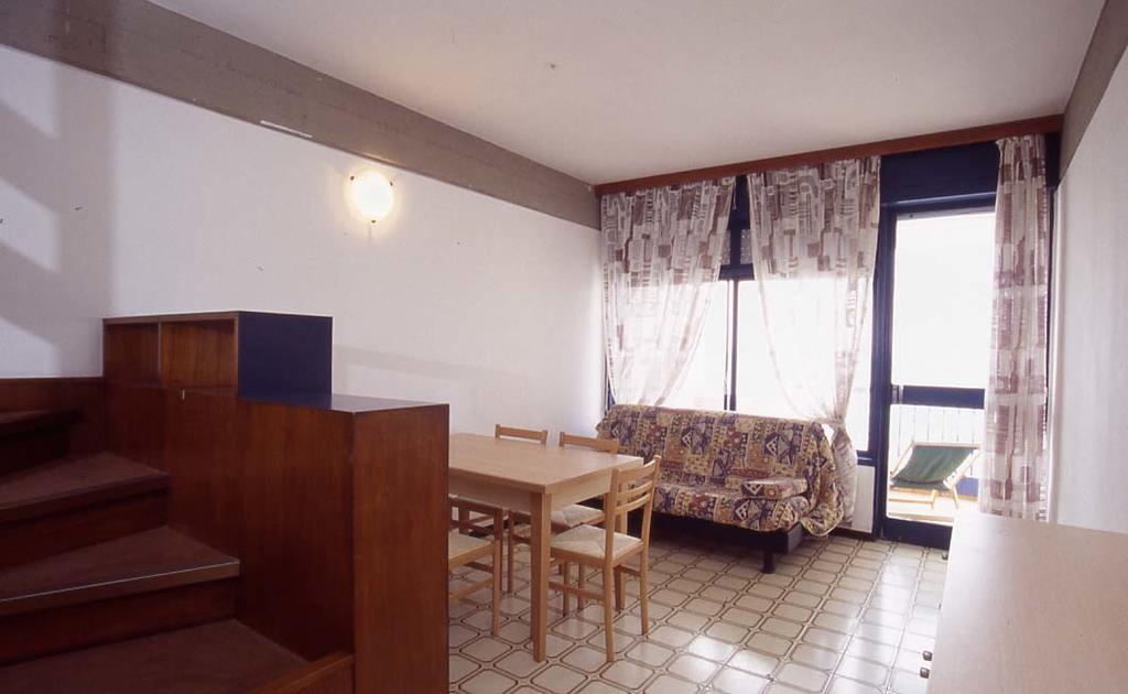 Residence Penelope - Walterigato Apartments Solo Per Famiglie Лідо-ді-Єзоло Екстер'єр фото