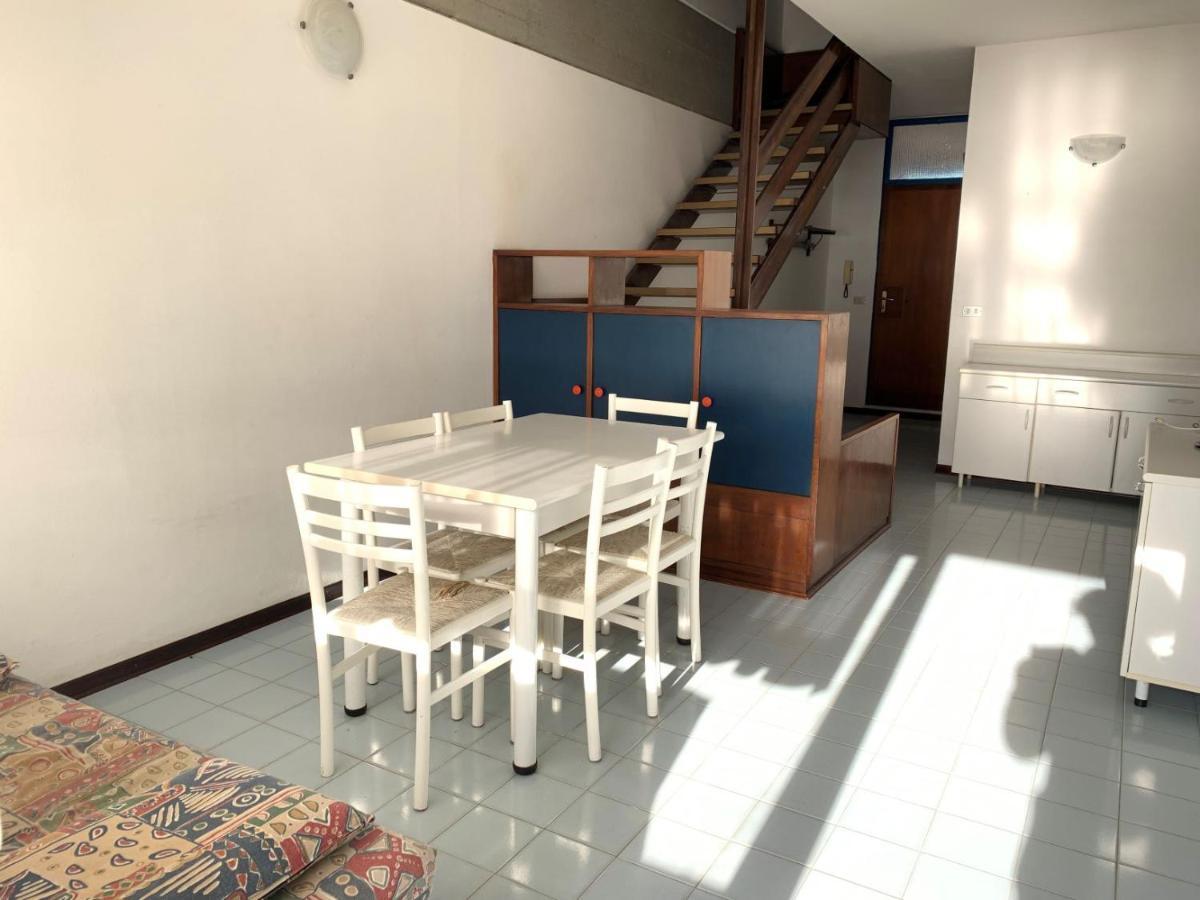 Residence Penelope - Walterigato Apartments Solo Per Famiglie Лідо-ді-Єзоло Екстер'єр фото